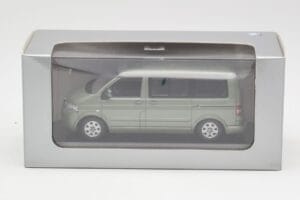 Volkswagen T5 Bus Fresco Green Minichamps 1:43 T5001-B Metal — billede 4 af 4