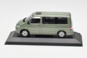 Volkswagen T5 Bus Fresco Green Minichamps 1:43 T5001-B Metal