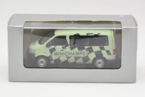 Volkswagen T5 Bus Grøn Minichamps 1:43 T5002 Metal — billede 4 af 4