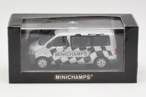 Volkswagen T5 Bus Minichamps Edition Minichamps 1:43 400052202 Metal — billede 4 af 4