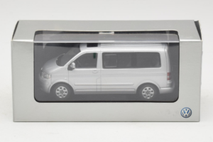 Volkswagen T5 Bus Sølv Minichamps 1:43 T5003 Metal — billede 4 af 4