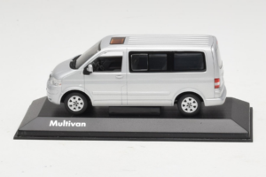 Volkswagen T5 Bus Sølv Minichamps 1:43 T5003 Metal