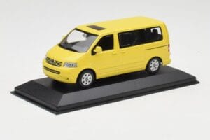 Volkswagen T5 Bus Gul Minichamps 1:43 842902111 Metal — billede 2 af 4