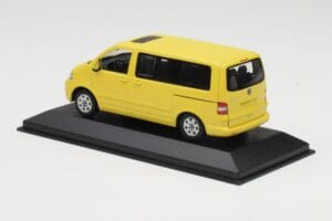 Volkswagen T5 Bus Gul Minichamps 1:43 842902111 Metal — billede 3 af 4