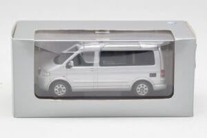 Volkswagen T5 California Sølv Minichamps 1:43 7H8099300GPA7W Metal — billede 4 af 4