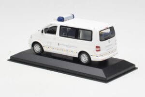 Volkswagen T5 Multivan Bundeswehr Akutlæge Prototype Minichamps 1:43 400052291-P1 Metal — billede 3 af 4