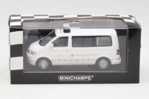 Volkswagen T5 Multivan Bundeswehr Akutlæge Prototype Minichamps 1:43 400052291-P1 Metal — billede 4 af 4