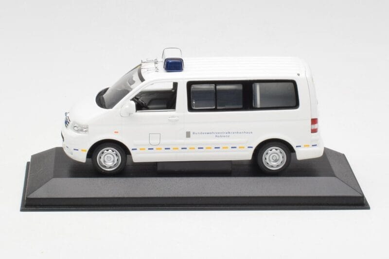 Volkswagen T5 Multivan Bundeswehr Akutlæge Prototype Minichamps 1:43 400052291-P1 Metal