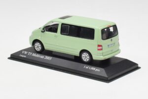 Volkswagen T5 Multivan California Limegrøn Minichamps 1:43 400052201 Metal — billede 3 af 4