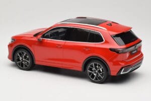 Volkswagen Tiguan eTSI R-Line Persimmon Red Metallic Otto 1:18 OT489 Resin — billede 5 af 6