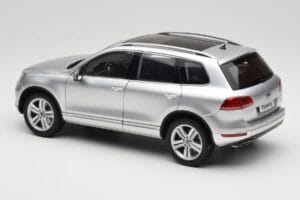 Volkswagen Touareg 7L Silver Metallic Kyosho 1:18 8821CS Metal — billede 7 af 8