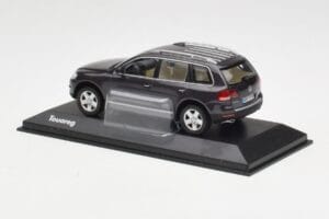 Volkswagen Touareg Grå Minichamps 1:43 TOUAREG001 Metal — billede 3 af 4