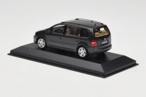 Volkswagen Touran 1T Mørkegrøn Minichamps 1:43 400052101 Metal — billede 3 af 4