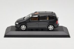 Volkswagen Touran 1T Mørkegrøn Minichamps 1:43 400052101 Metal
