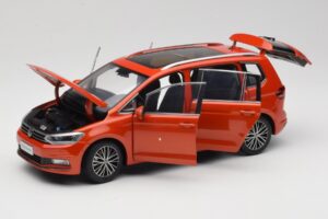 Volkswagen Touran 5T Orange Paudi Model 1:18 ZVE000003ORA Metal — billede 2 af 8