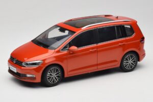 Volkswagen Touran 5T Orange Paudi Model 1:18 ZVE000003ORA Metal