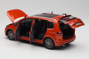 Volkswagen Touran 5T Orange Paudi Model 1:18 ZVE000003ORA Metal — billede 5 af 8