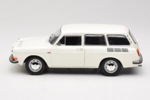 Volkswagen Type 3 1600 L Variant Politi Minichamps 1:18 100051091 Metal — billede 4 af 8