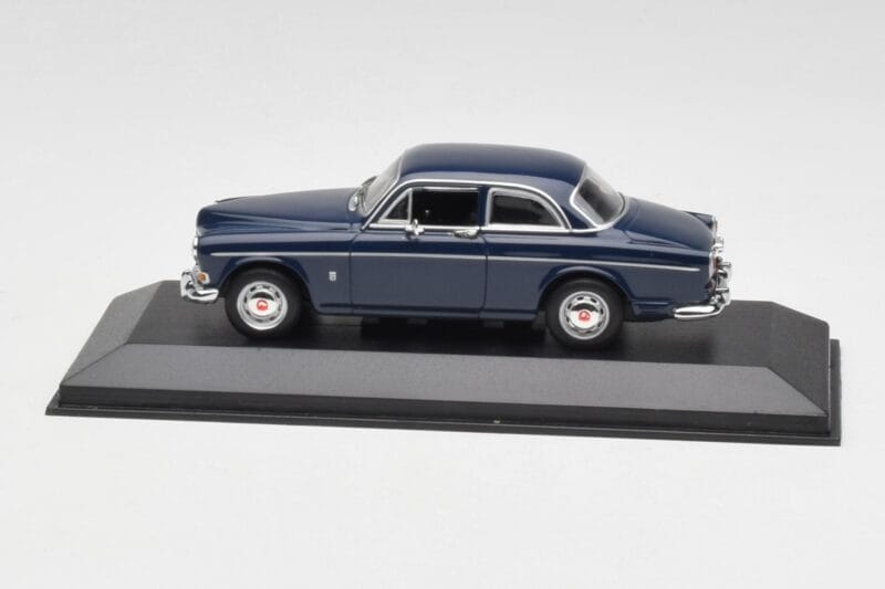 Volvo 121 Amazon Mørkeblå Minichamps 1:43 VOLVO012 Metal