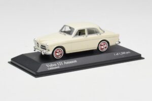 Volvo 121 Amazon Hvid Minichamps 1:43 430171040 Metal — billede 2 af 4