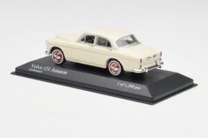 Volvo 121 Amazon Hvid Minichamps 1:43 430171040 Metal — billede 3 af 4