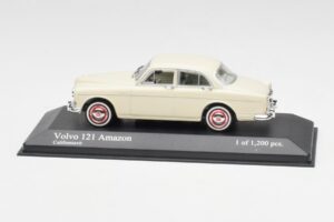 Volvo 121 Amazon Hvid Minichamps 1:43 430171040 Metal