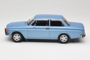 Volvo 142 Lyseblå MCG 1:18 MCG18444 Metal — billede 3 af 6