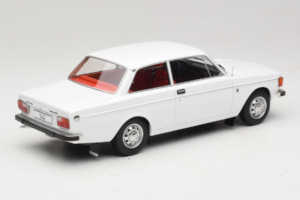 Volvo 142 Hvid MCG 1:18 MCG18445 Metal — billede 2 af 6