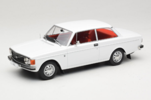 Volvo 142 Hvid MCG 1:18 MCG18445 Metal
