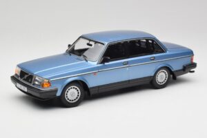 Volvo 240 GL Blå Metallic Minichamps 1:18 155171404 Metal
