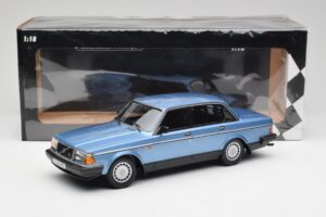 Volvo 240 GL Blå Metallic Minichamps 1:18 155171404 Metal — billede 6 af 6