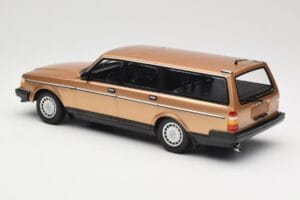 Volvo 240 GL Stationcar Gold Metallic Minichamps 1:18 155171415 Metal — billede 5 af 6