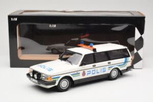 Volvo 240 GL Stationcar Polis Sweden Minichamps 1:18 155171480 Metal — billede 6 af 6