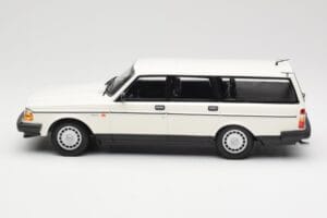 Volvo 240 GL Stationcar Hvid Minichamps 1:18 155171412 Metal — billede 3 af 6
