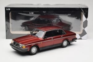 Volvo 240 GL Dark Red Metallic Minichamps 1:18 155171406 Metal — billede 6 af 6