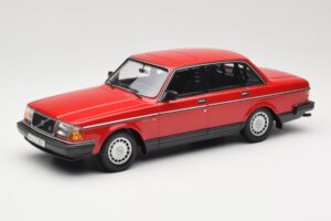 Volvo 240 GL Mørkerød Minichamps 1:18 166171401 Metal