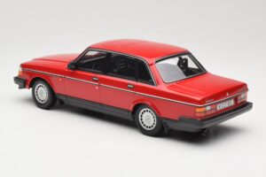 Volvo 240 GL Mørkerød Minichamps 1:18 166171401 Metal — billede 5 af 6