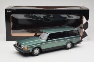 Volvo 240 GL Estate Green Metallic Minichamps 1:18 155171410 Metal — billede 6 af 6