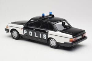 Volvo 240 GL Polis Sweden Sort Minichamps 1:18 155171497 Metal — billede 5 af 6