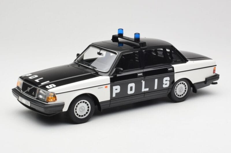 Volvo 240 GL Polis Sweden Sort Minichamps 1:18 155171497 Metal