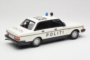 Volvo 240 GL Politi Denmark Minichamps 1:18 155171495 Metal — billede 2 af 6