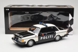 Volvo 240 GL Politi Norway Sort Minichamps 1:18 155171496 Metal — billede 6 af 6