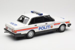 Volvo 240 GL Politi Norway Minichamps 1:18 155171491 Metal — billede 2 af 6