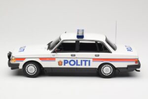 Volvo 240 GL Politi Norway Minichamps 1:18 155171491 Metal — billede 3 af 6