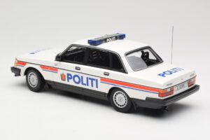 Volvo 240 GL Politi Norway Minichamps 1:18 155171491 Metal — billede 5 af 6