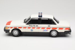 Volvo 240 GL Politie Netherlands Minichamps 1:18 155171498 Metal — billede 3 af 6