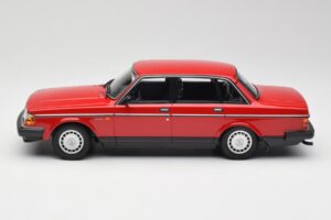 Volvo 240 GL Rød Minichamps 1:18 155171401 Metal — billede 3 af 6