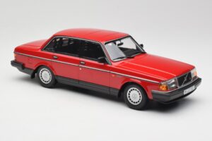 Volvo 240 GL Rød Minichamps 1:18 155171401 Metal — billede 4 af 6