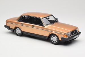 Volvo 240 GL Guld Minichamps 1:18 155171405 Metal — billede 4 af 6