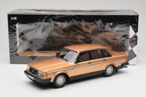 Volvo 240 GL Guld Minichamps 1:18 155171405 Metal — billede 6 af 6